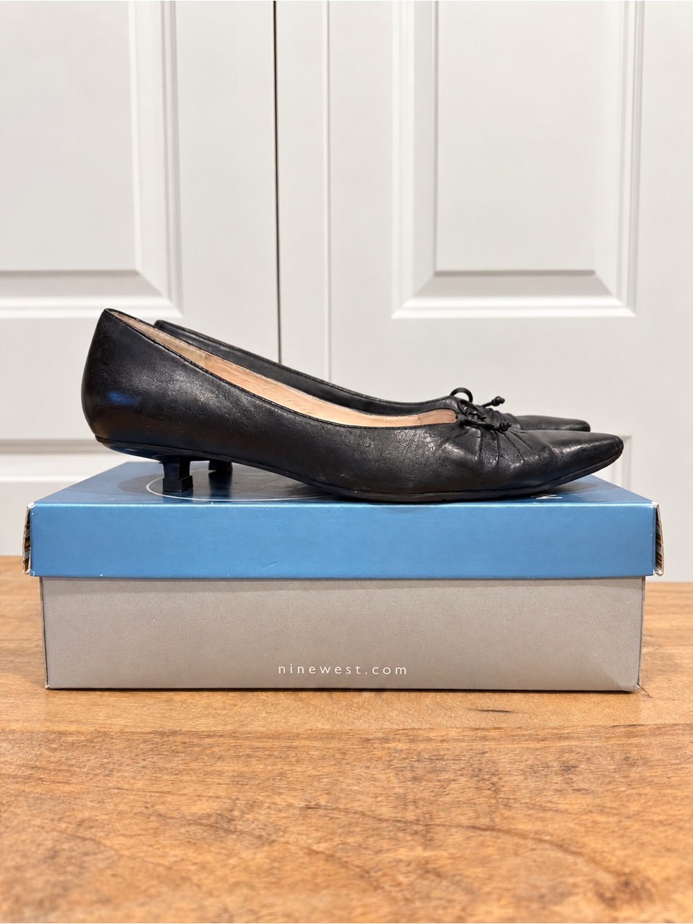 Vintage Nine West Merciao Black Leather Pointed Toe Kitten Heels 8.5 M